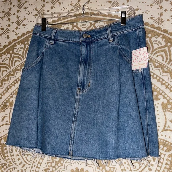 ✨HP✨ NWT “FREE PEOPLE” CUTE BUTTON & ZIP-UP SKIRT, WE THE FREE LINE, SIZE 30 - Picture 2 of 5